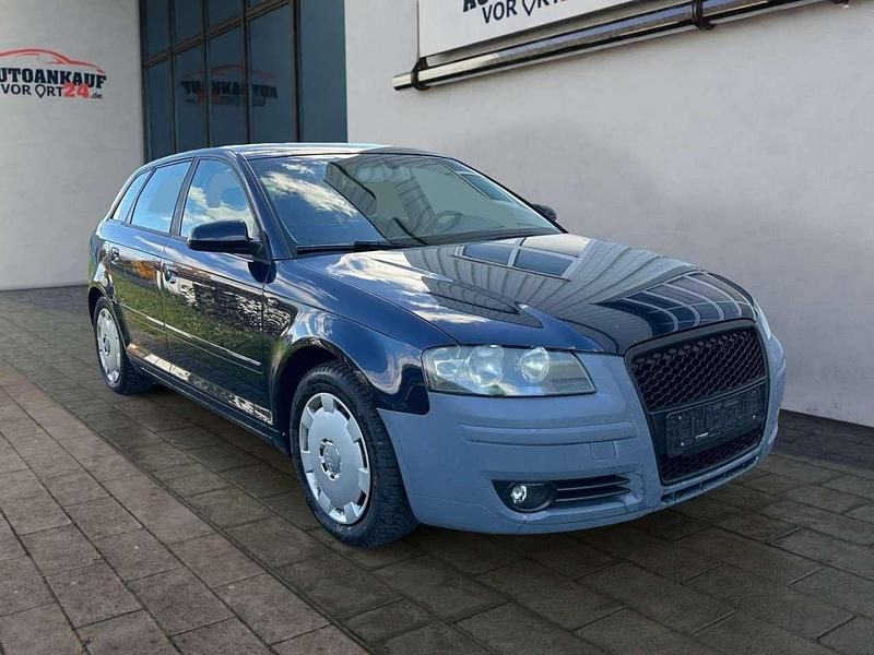 Blau Gebraucht 2005 Audi A3 Sportback Ambition Limousine | 1.480 € (Superpreis) - Bild 1/4