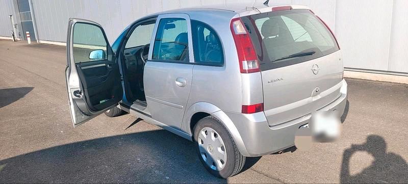 Używany Opel Meriva 100 KM (73 kW) 2005 Srebrny Minivan