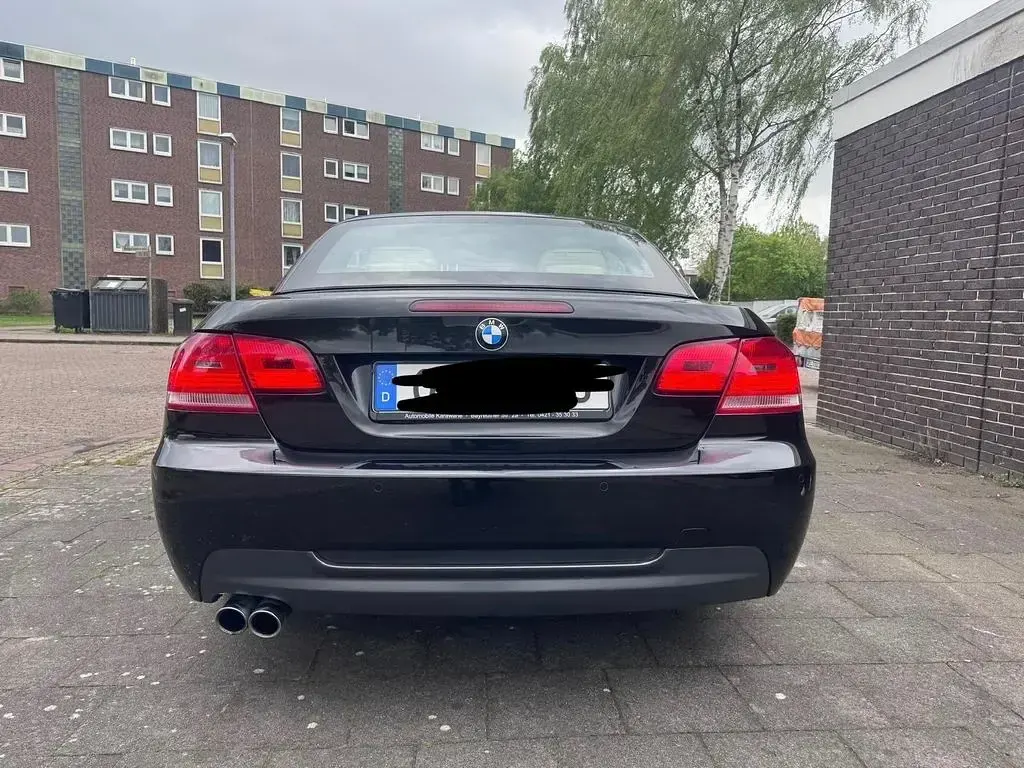 Gebraucht BMW 325 Cabriolet M Sport 218 PS (160 kW) 2010 Schwarz Cabrio
