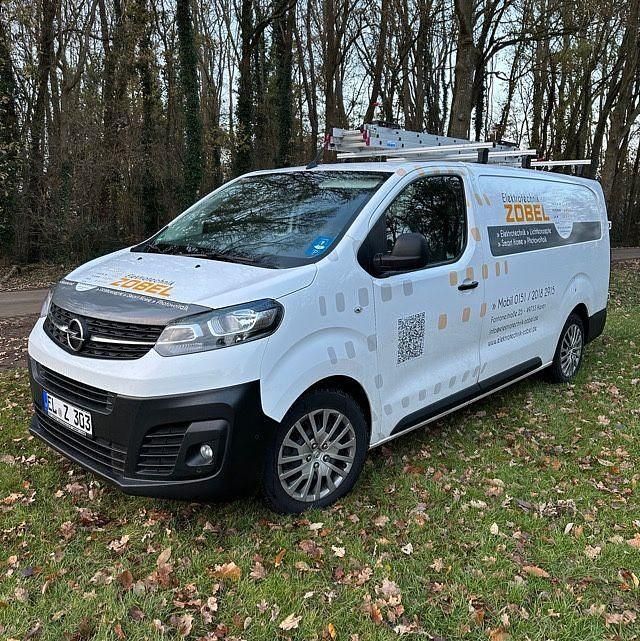 Schwarz Gebraucht 2021 Opel Vivaro Van / Kleinbus | 21.300 € (Fairer Preis) - Bild 1/4
