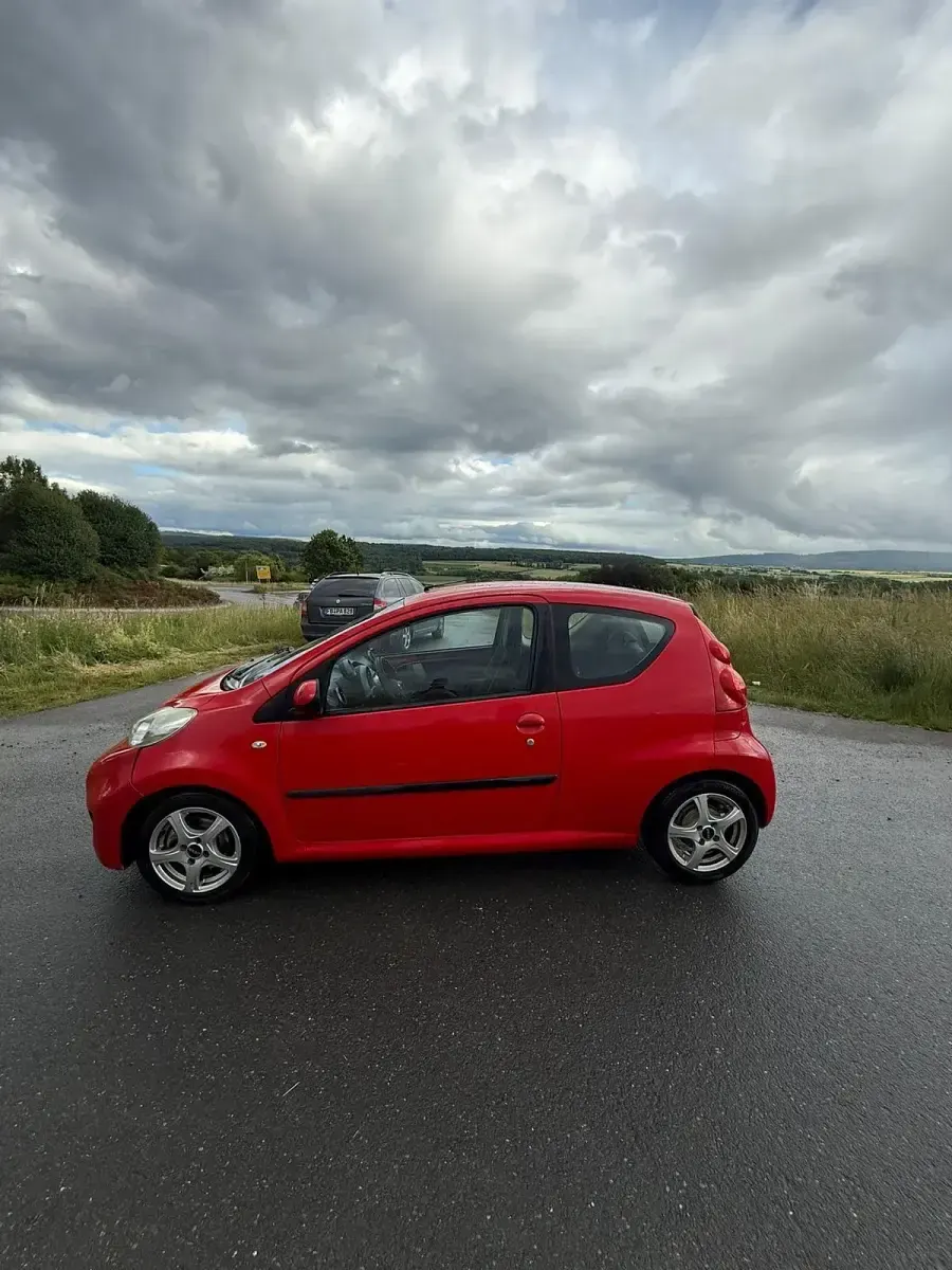 Gebraucht Peugeot 107 68 PS (50 kW) 2007 Rot Kleinwagen