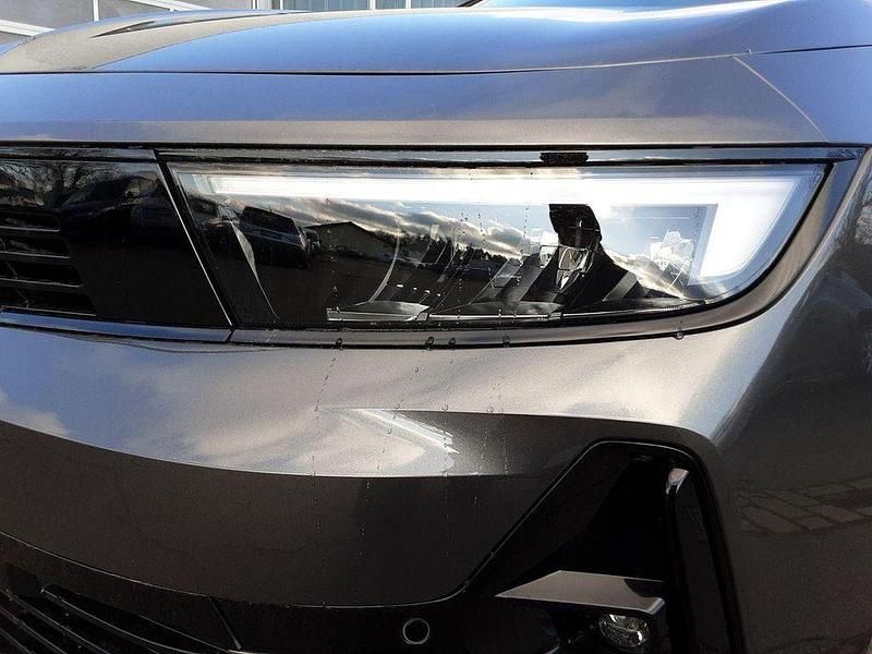 Gebraucht Opel Astra 131 PS (96 kW) 2024 Vulkangrau Limousine