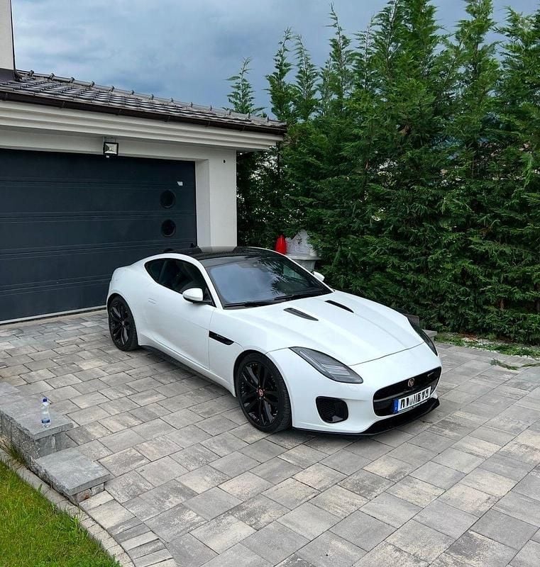 Weiß Gebraucht 2019 Jaguar F-Type Coupé | 41.500 € (Guter Preis) - Bild 1/4