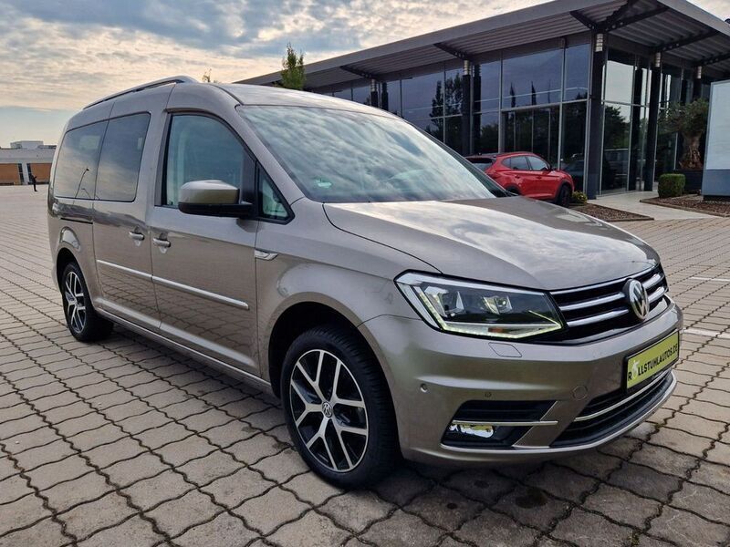 Mojave beige Gebraucht 2016 VW Caddy Maxi Highline Van / Kleinbus | 31.980 € - Bild 1/4