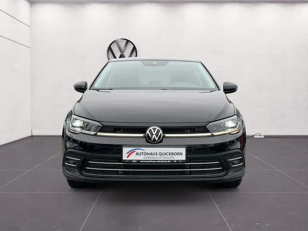 Gebraucht VW Polo Style 95 PS (69 kW) 2023 Deep black perleffekt Kleinwagen