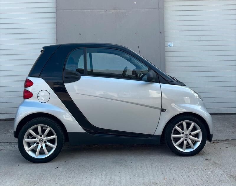 Silber Gebraucht 2010 Smart ForTwo Coupé Kleinwagen | 4.400 € (Fairer Preis) - Bild 1/4