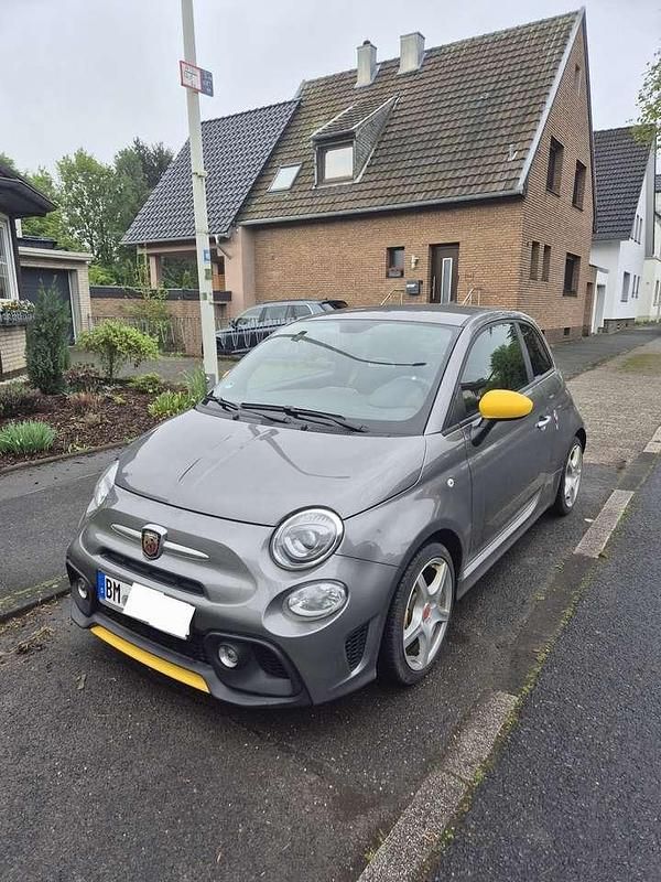 Grau Gebraucht 2019 Abarth 595 Pista Kleinwagen | 15.950 € (Fairer Preis) - Bild 1/4