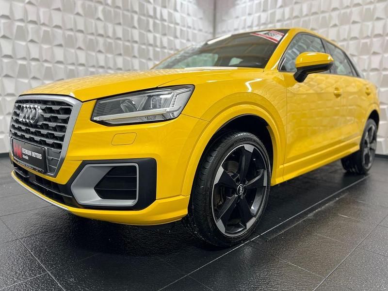 Gebraucht Audi Q2 Sport 116 PS (85 kW) 2017 Gelb SUV
