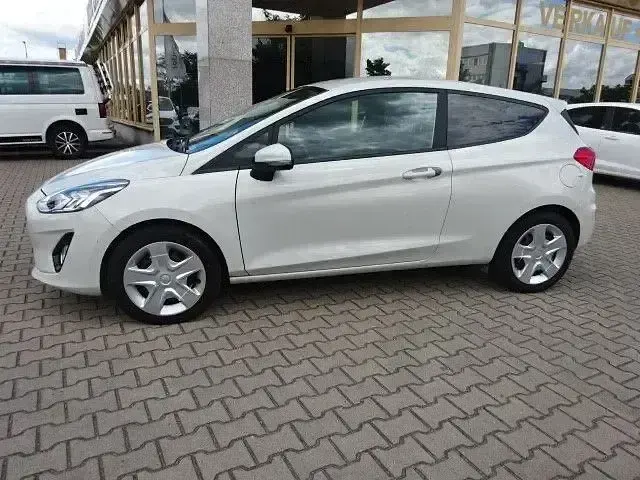 Używany Ford Fiesta Titanium 75 KM (55 kW) 2020 Biały Hatchback