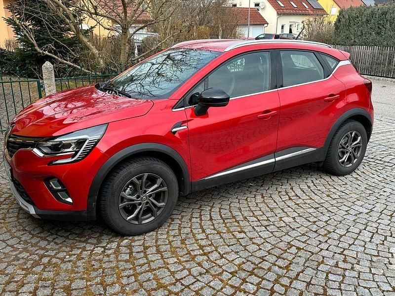 Gebraucht Renault Captur Intens 131 PS (96 kW) 2020 Rot SUV