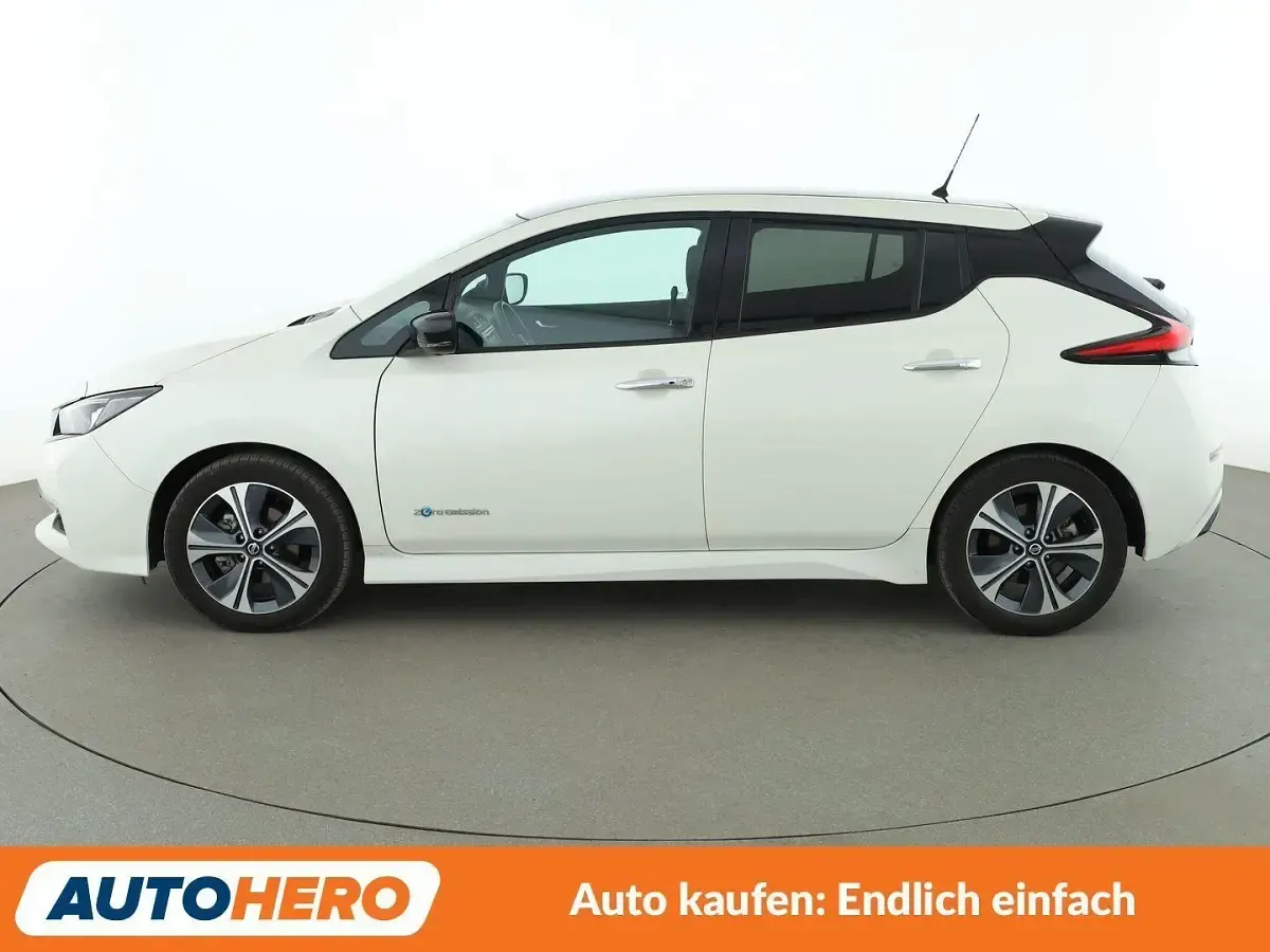 Gebraucht Nissan Leaf N-Connecta 110 kW (150 PS) 2018 Weiß Kleinwagen