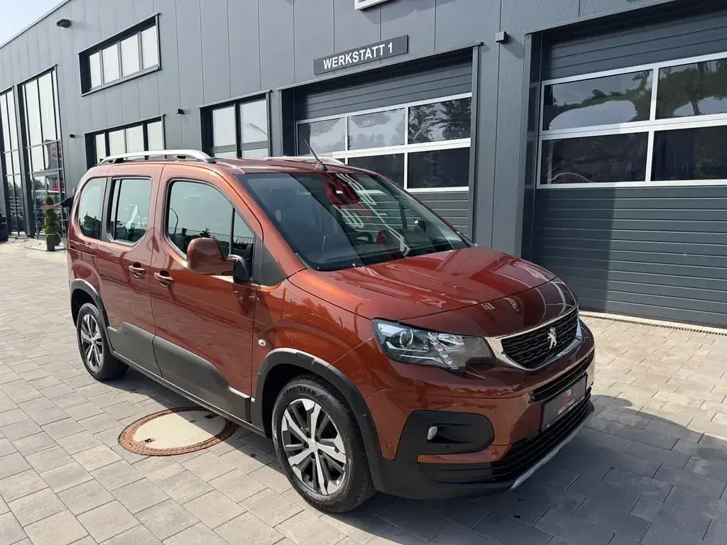 Gebraucht Peugeot Rifter Allure 131 PS (96 kW) 2018 Braun Van / Kleinbus
