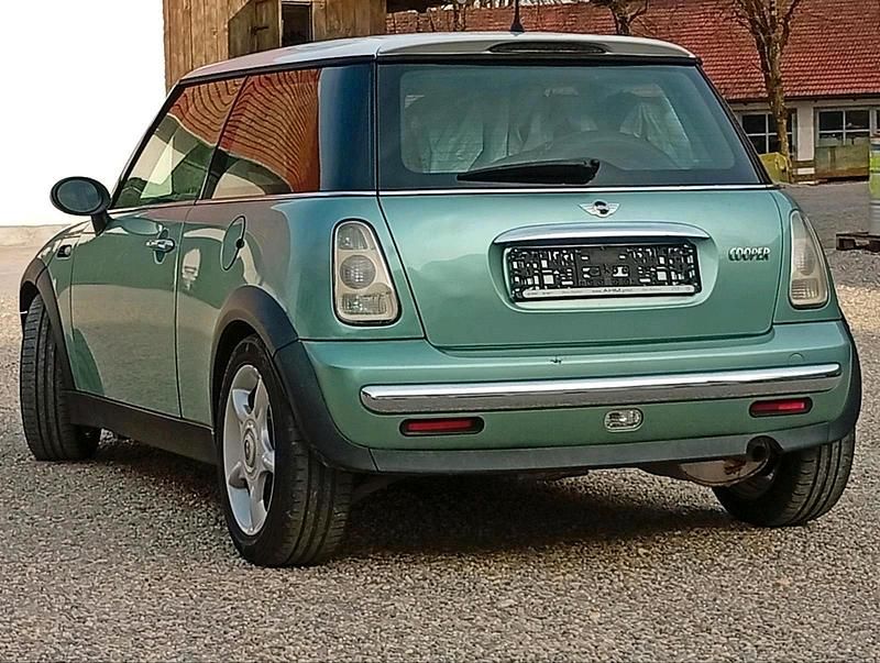 Usata Mini Cooper 120 CV (88 kW) 2003 Verde Utilitaria