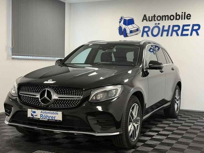 Schwarz 197 (obsidianschwarz metallicl (metallic) Gebraucht 2018 Mercedes GLC250 AMG line SUV | 32.950 € (Etwas zu teuer) - Bild 1/4