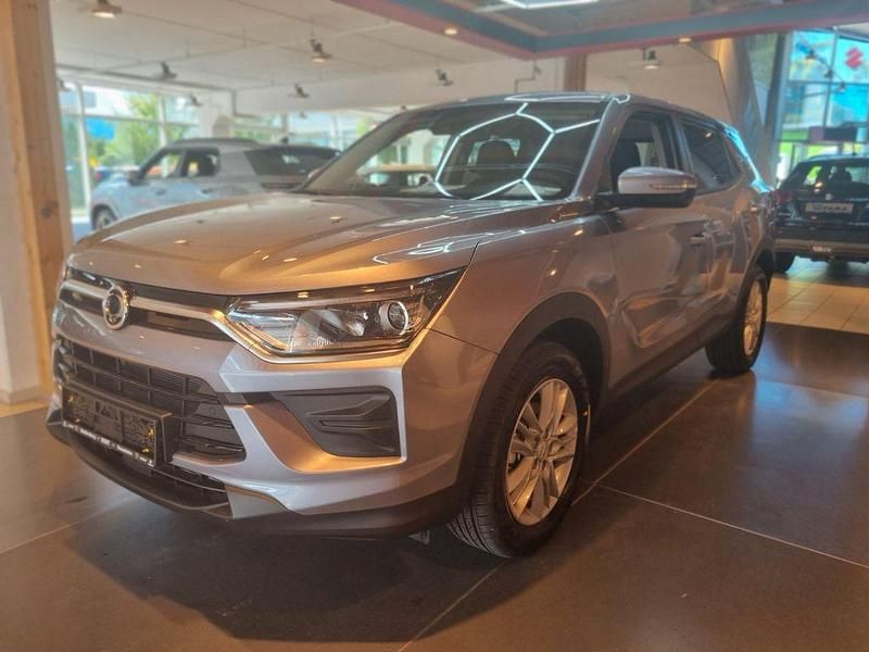 Grau Neu 2025 Ssangyong Korando SUV | 24.890 € - Bild 1/4