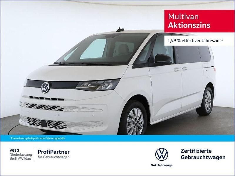 Weiß Gebraucht 2024 VW Multivan Basis Van / Kleinbus | 50.270 € (Superpreis) - Bild 1/4