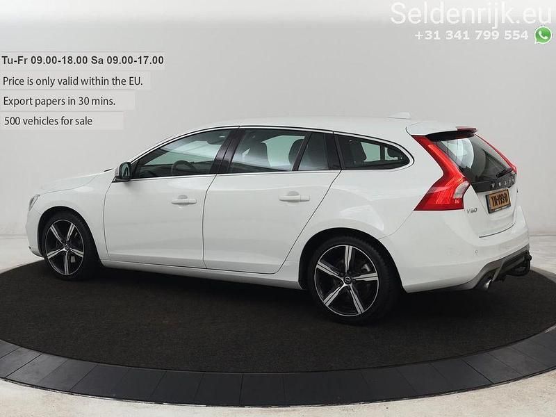 Gebraucht Volvo V60 190 PS (139 kW) 2018 Weiß Kombi