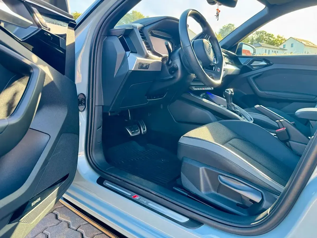 Gebraucht Audi A1 Sportback 207 PS (152 kW) 2023 Grau Kleinwagen