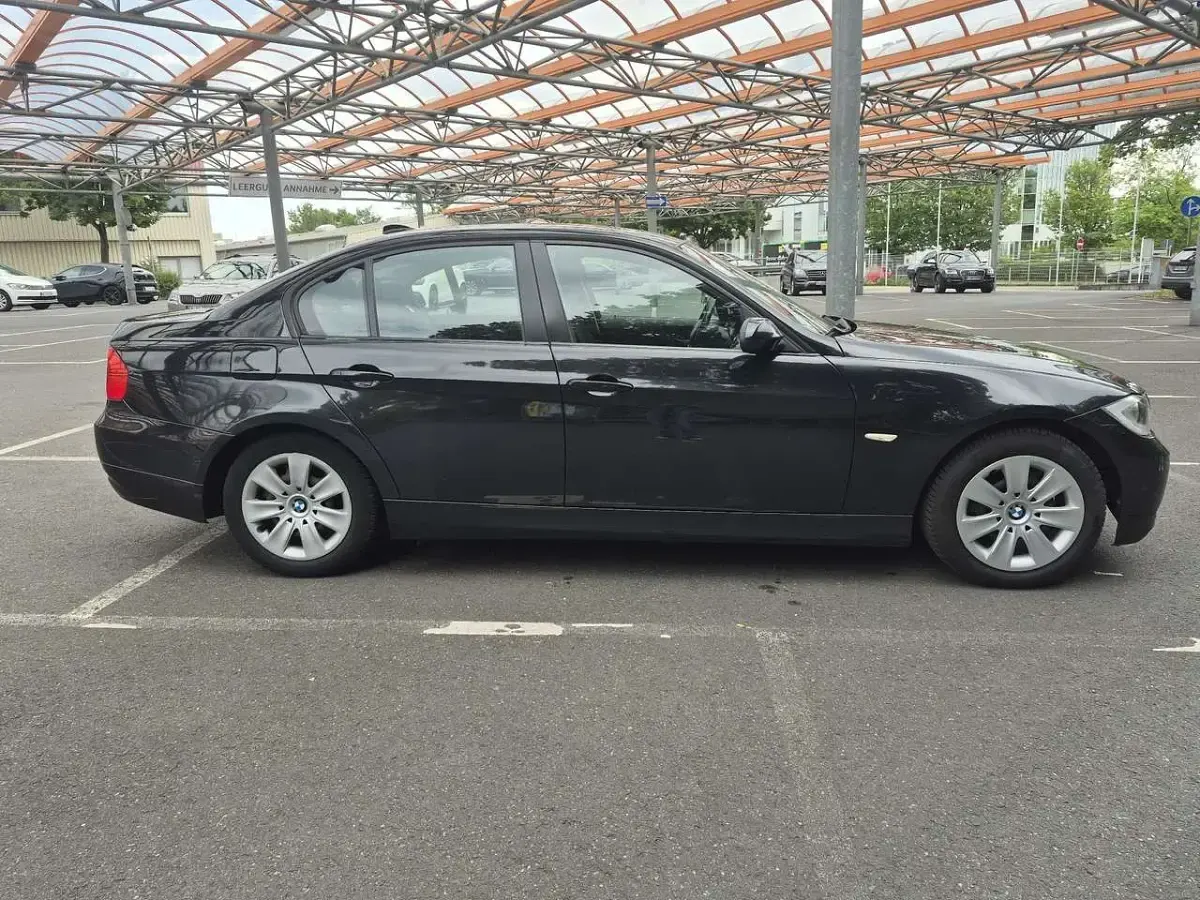 Gebraucht BMW 318 129 PS (94 kW) 2006 Limousine