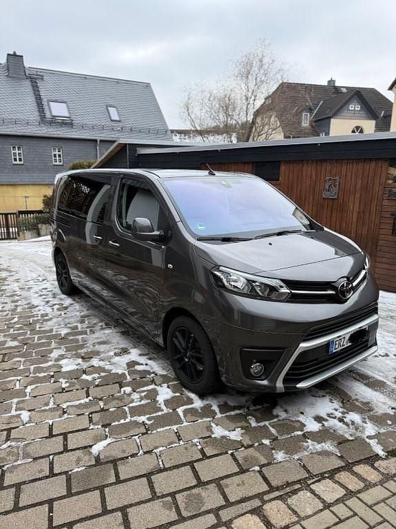 Gebraucht Toyota Proace Team 177 PS (130 kW) 2023 Grau Van / Kleinbus