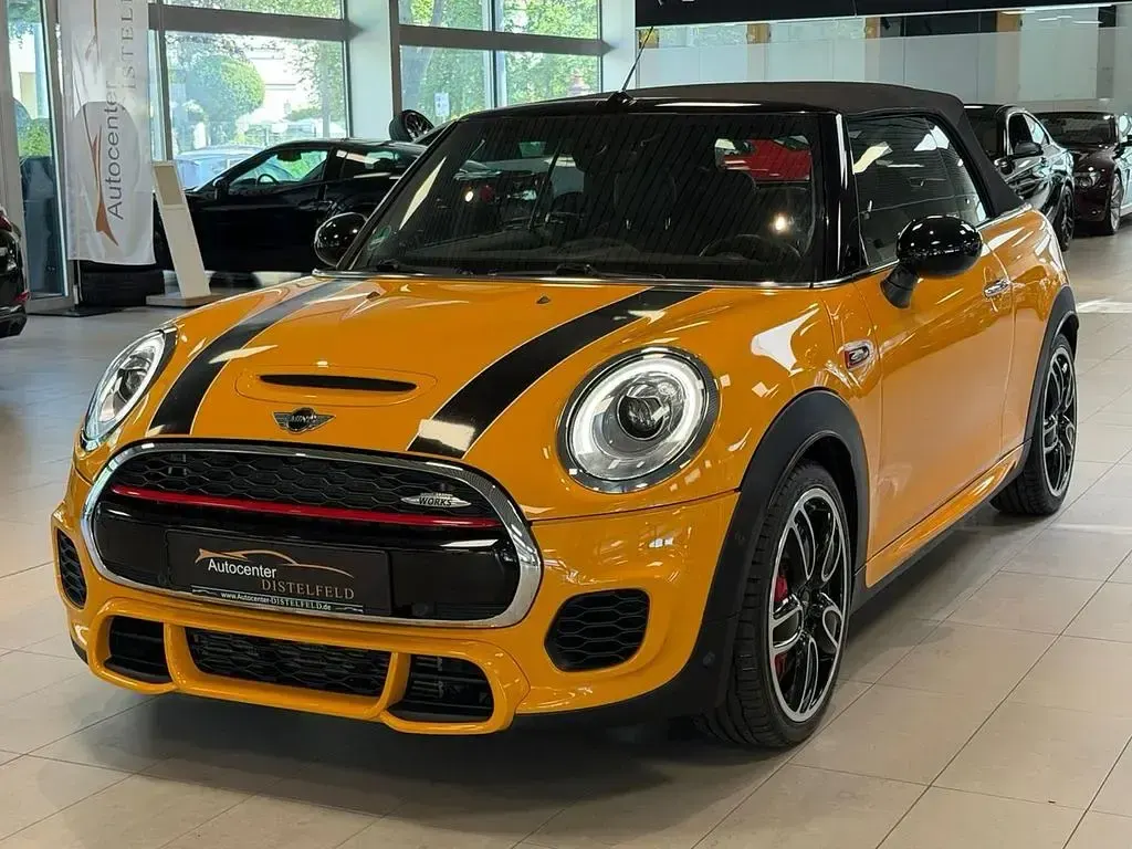 Gebraucht Mini John Cooper Works Cabriolet 231 PS (169 kW) 2017 Volcanic orange uni Cabrio