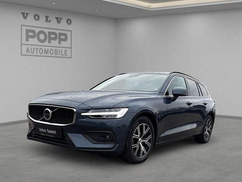 Gebraucht Volvo V60 Core 197 PS (144 kW) 2024 Denim blue Kombi