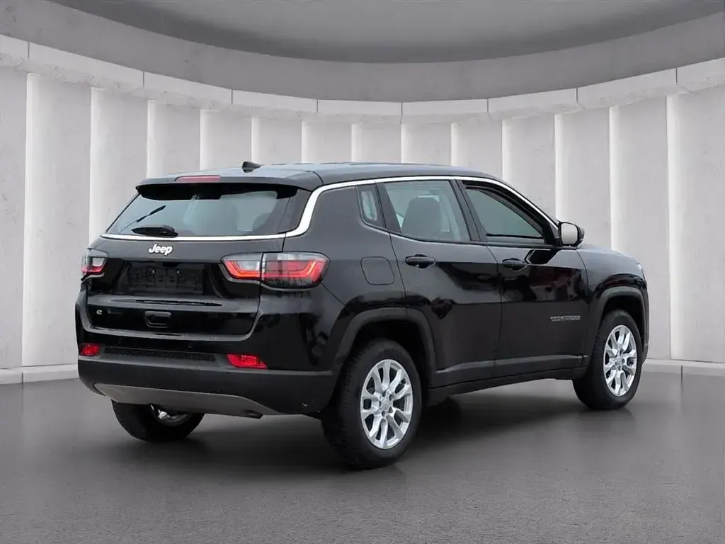 Gebraucht Jeep Compass Altitude 131 PS (96 kW) 2024 Black clear coat SUV