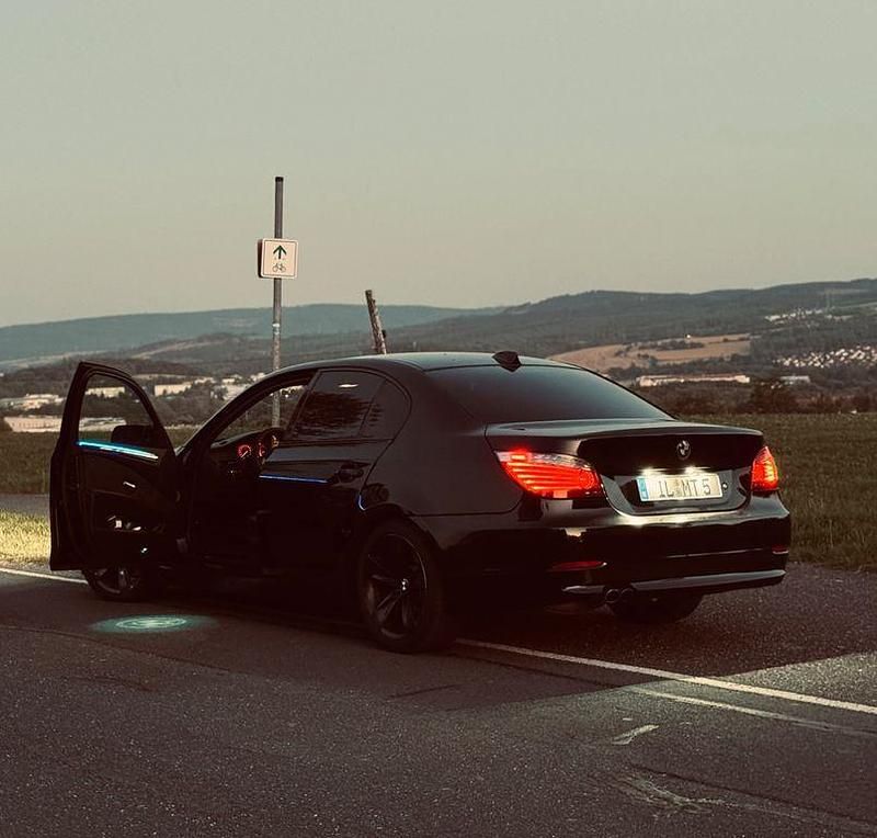 Schwarz Gebraucht 2009 BMW 525 M Sport Limousine | 10.500 € (Teuer) - Bild 1/4