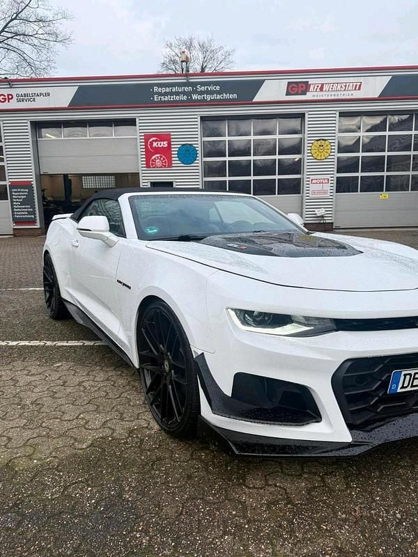 Gebraucht Chevrolet Camaro 453 PS (333 kW) 2018 Weiß Cabrio