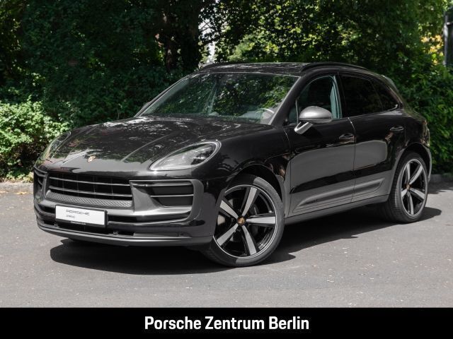Tiefschwarzmetallic Gebraucht 2023 Porsche Macan Sport SUV | 83.630 € - Bild 1/4