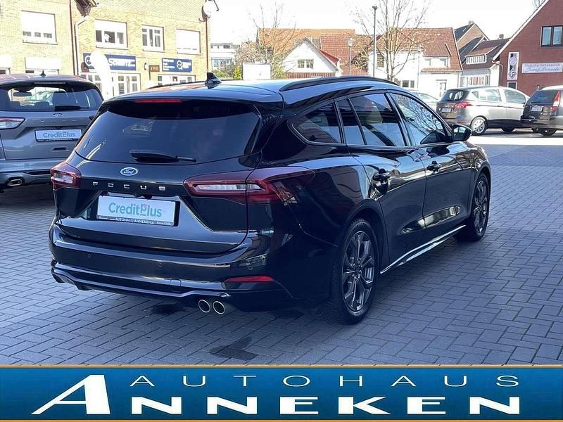 Gebraucht Ford Focus ST-Line 125 PS (91 kW) 2024 Schwarz Limousine
