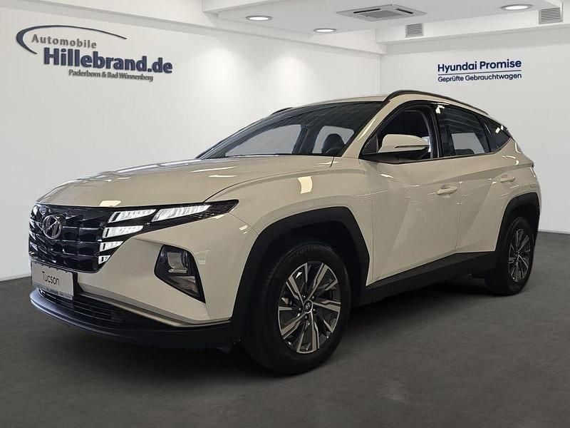 Atlas white / sol Gebraucht 2024 Hyundai Tucson Select SUV | 29.990 € (Superpreis) - Bild 1/4