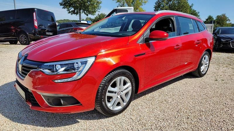 Gebraucht Renault Mégane IV Business 140 PS (102 kW) 2019 Rot Limousine