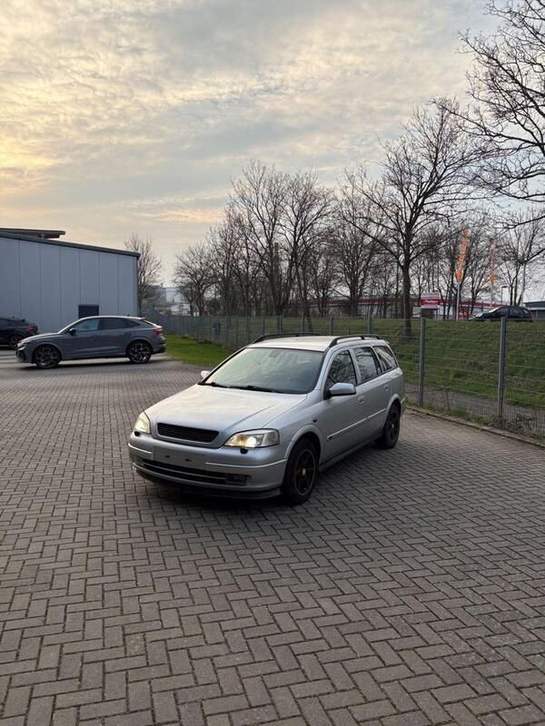 Silber Gebraucht 2003 Opel Astra Elegance Kombi | 1.300 € (Fairer Preis) - Bild 1/4