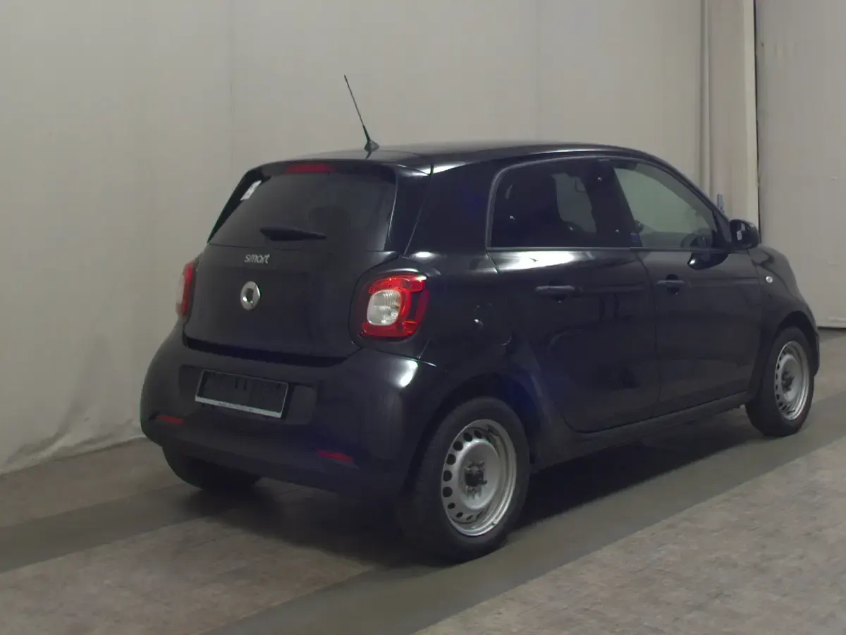 Gebraucht Smart ForFour Electric Drive 60 kW (82 PS) 2022 Schwarz Limousine