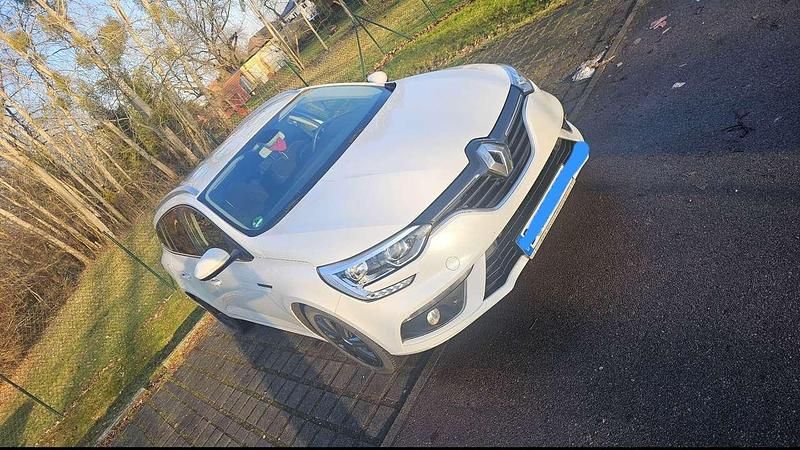 Gebraucht Renault Mégane GrandTour Business 132 PS (97 kW) 2017 Kombi