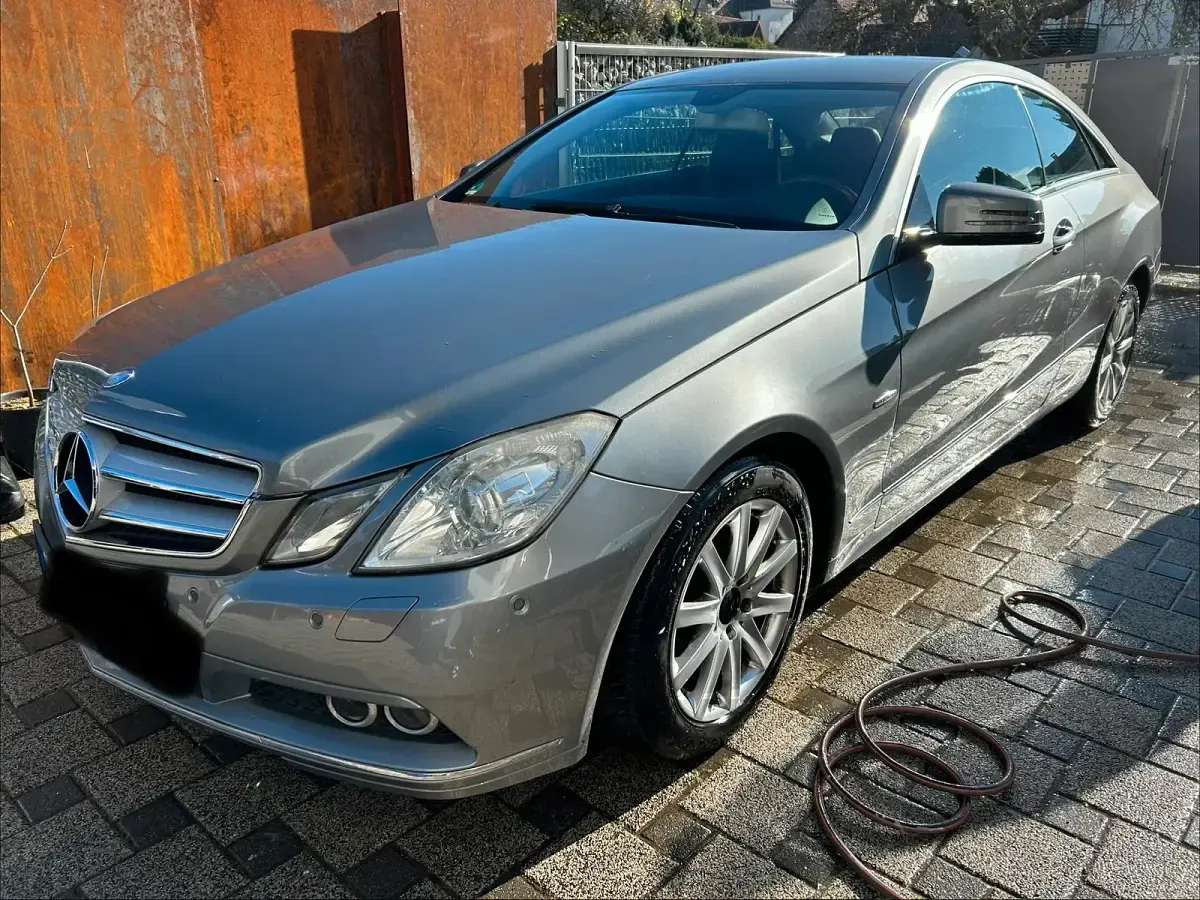 Second-hand Mercedes E250 204 CP (150 kW) 2009 Gri Coupe