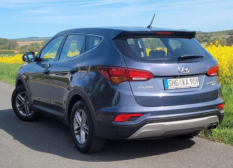 Gebraucht Hyundai Santa Fe Trend 188 PS (138 kW) 2018 Blau SUV