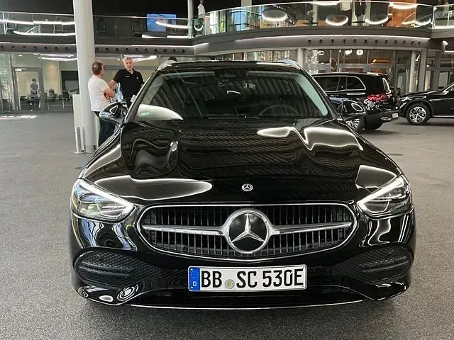 Gebraucht Mercedes C300e Advanced Plus 204 PS (150 kW) 2024 Schwarz Kombi