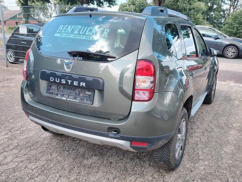 Gebraucht Dacia Duster Prestige 125 PS (91 kW) 2015 Grün SUV