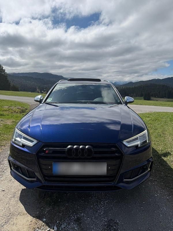 Gebraucht Audi S4 Comfort 354 PS (260 kW) 2017 Blau Kombi