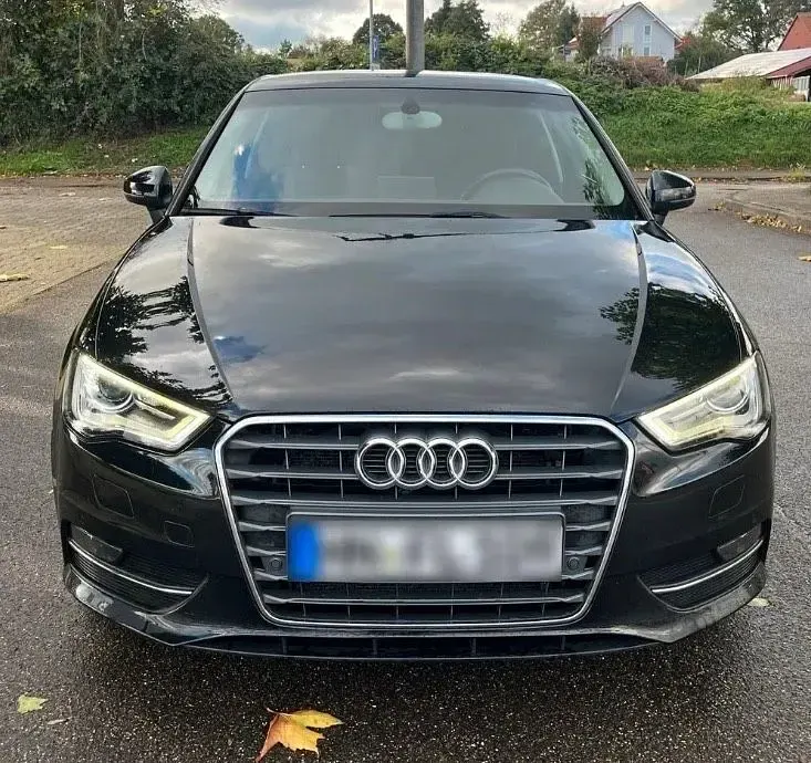 Używany Audi A3 Ambition 122 KM (89 kW) 2012 Czarny Hatchback