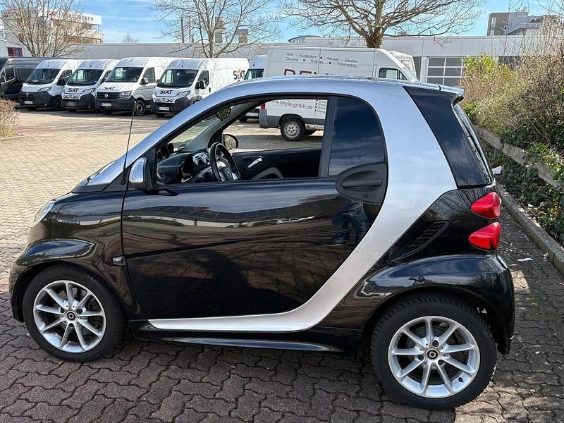 Gebraucht Smart ForTwo Coupé 84 PS (61 kW) 2013 Schwarz Coupé