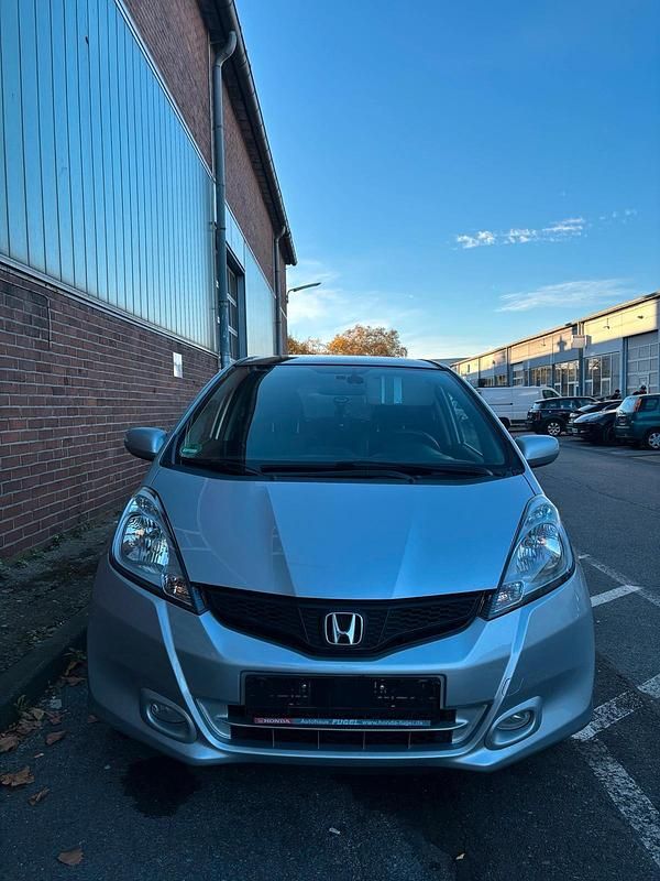 Silber Gebraucht 2012 Honda Jazz Kleinwagen | 6.000 € (Fairer Preis) - Bild 1/4