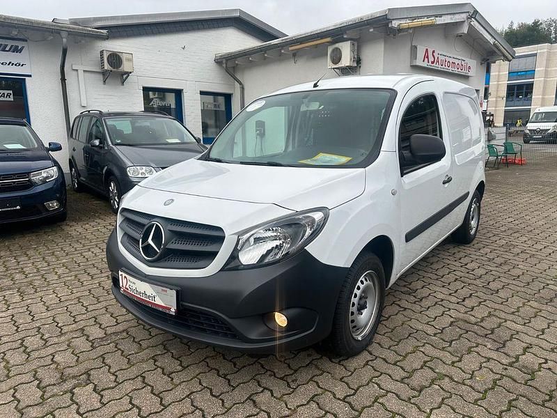Gebraucht Mercedes Citan 109 90 PS (66 kW) 2019 Arktikweiss Van / Kleinbus
