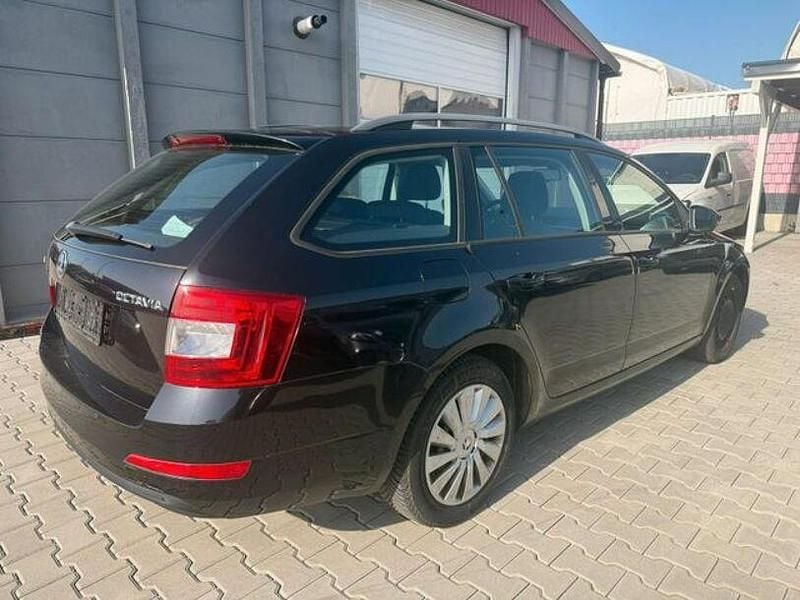 Gebraucht Skoda Octavia Ambition 320 PS (235 kW) 2015 Schwarz Kleinwagen