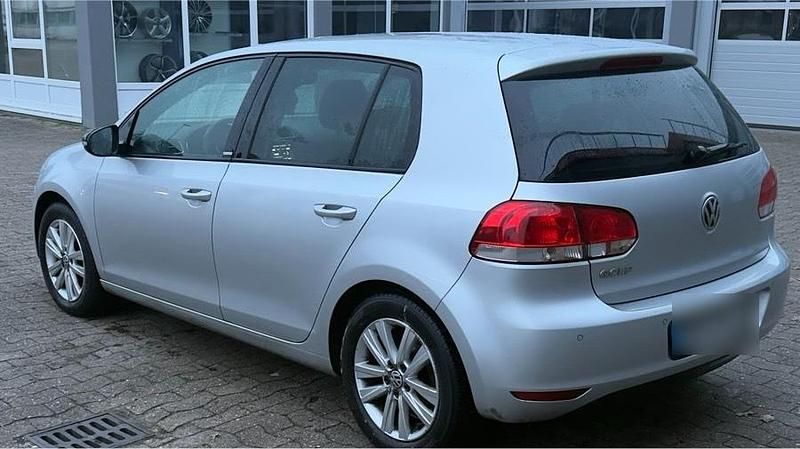 Gebraucht VW Golf VI Style 85 PS (62 kW) 2012 Silber Kleinwagen
