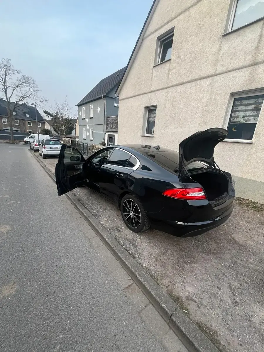 Gebraucht Jaguar XF 163 PS (119 kW) 2013 Schwarz Limousine