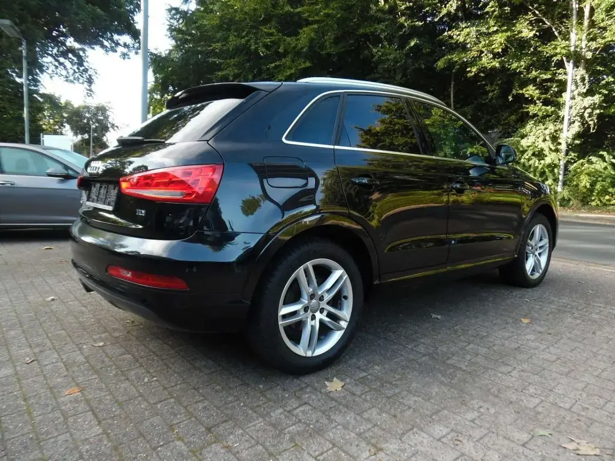 Gebraucht Audi Q3 Sport 140 PS (102 kW) 2013 Schwarz SUV
