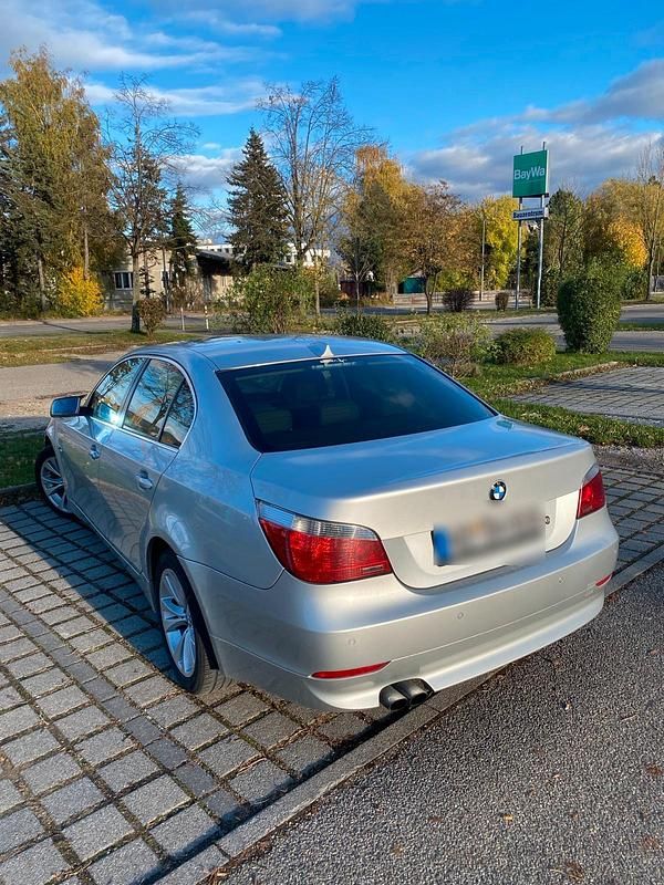 Gebraucht BMW 520 170 PS (125 kW) 2004 Silber Limousine